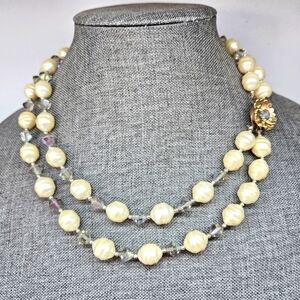 VINTAGE Cream & AB Plastic Bead Double Strand Flower Box Clasp Necklace Japan